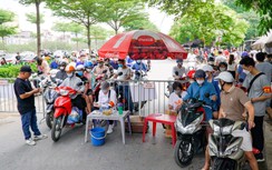 Hà Nội: Công viên Thủ Lệ chật kín người trong ngày đầu nghỉ lễ 30/4