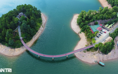 Đền thờ cố Tổng Bí thư Lê Duẩn giữa lòng hồ Kẻ Gỗ