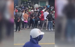 Hàng trăm người chen lấn, xô đẩy nộp hồ sơ xin việc ở Bình Dương