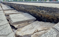 Sụp lún nghiêm trọng nền bờ kè sông Bạc Liêu - Cà Mau