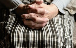 Người phụ nữ có nồng độ cồn trong nước tiểu cực cao do chứng bệnh hiếm gặp