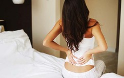 Đau lưng đi kèm 8 dấu hiệu này, cơ thể bạn đang gặp nguy