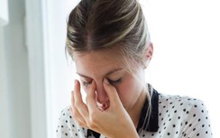 4 cách đánh bay cơn đau đầu “trong nháy mắt”