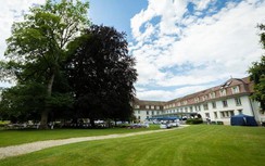 Ngôi trường đắt nhất thế giới, học phí mỗi năm gây choáng