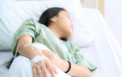 Nhảy quá “sung”, buồng trứng và ống dẫn trứng của cô gái bị xoắn 360 độ