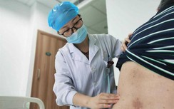 Đau lưng kinh niên, người đàn ông bàng hoàng phát hiện có khối u ở thận