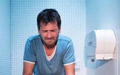 9 thói quen tồi tệ trong nhà vệ sinh gây hại khủng khiếp cho sức khỏe