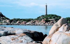 Ngẩn ngơ trước vẻ đẹp của ngọn hải đăng cổ nhất Việt Nam