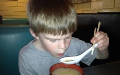 10 tình huống hài hước khi nuôi dạy con khiến cha mẹ phải bật cười