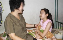 Bắt gặp con gái xem phim đen, cách phản ứng của người mẹ nhận được vô số lời khen ngợi