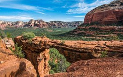 Cầu Quỷ - cầu vòm tuyệt đẹp của Arizona không giống như tên gọi vốn có