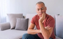 Nhập viện vì sử dụng gel kéo dài thời gian "yêu" để chữa đau răng