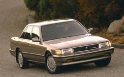 Ô tô máy xăng nhả khói đen, khắc phục cách nào?