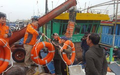 Cấp phát 500 áo phao cho ngư dân Nam Định