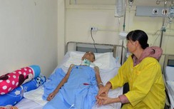 Thương tâm anh em sinh đôi nghèo bị tai nạn chấn thương sọ não