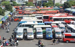Xe khách Tết đua nhau bắt chẹt hành khách