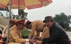 CSGT Quảng Bình phát hiện lái xe dương tính với ma túy trên QL1