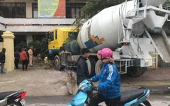 Xe bồn lao thẳng vào Trung tâm kế hoạch hóa gia đình