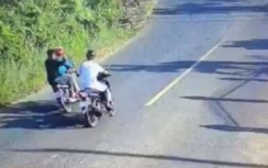 Truy đuổi kẻ trộm gà, công an viên bị bắn hỏng mắt