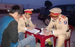Hà Tĩnh: Vừa ra quân, phát hiện 2 tài xế dương tính với ma túy