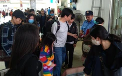 Bến xe miền Đông nghẹt người về quê đón Tết