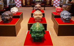 Quà Tết phong thủy, bánh chưng tiền triệu hút khách