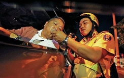 Nên phạt tù lái xe uống rượu bia dù chưa gây tai nạn