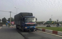Va chạm với xe tải, nam công nhân chết thảm trên đường đi làm