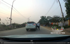 Hai thanh niên đi Fortuner táo tợn chặn đầu hành hung tài xế