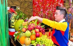 Đàm Vĩnh Hưng gác show để trang trí nhà cửa đón Tết