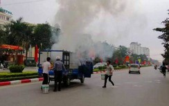 Vừa đi vừa nấu bánh chưng, một xe tải bốc cháy giữa đường