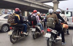 Sinh viên “phượt” Tết bằng xe máy và những hiểm nguy