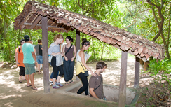 Khám phá đất thép Củ Chi - địa đạo có một không hai trong lòng đất