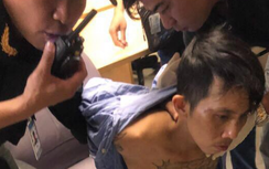 An ninh Tân Sơn Nhất khống chế đối tượng cầm súng vào sân bay