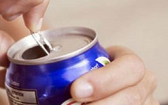 Cô gái trẻ "nghiện" uống bò húc cả két... bị ù tai, mờ mắt