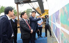 Ra quân xây dựng cầu Cửa Hội nối đôi bờ sông Lam