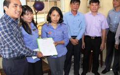 Trao bằng khen cho 2 nữ gác chắn cứu cụ bà trước đoàn tàu