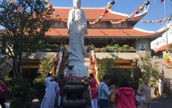 Đến chùa thắp hương thế nào cho đúng?