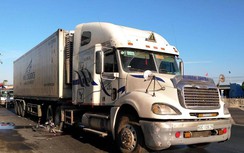 Xe đạp điện bị nghiền nát dưới bánh xe container, nữ sinh nguy kịch