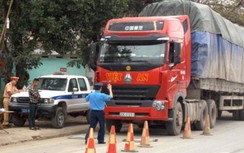 Nhiều chủ xe, lái xe lợi dụng Tết để chở hàng quá tải