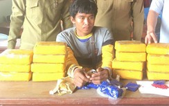 Bắt đối tượng dùng súng vận chuyển 94 nghìn viên ma túy tổng hợp