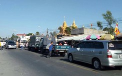 Quốc lộ 1 qua chùa Phú Giao ùn tắc kéo dài