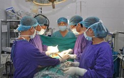 Người đàn ông 67 tuổi ở Hà Nội suýt mất mạng vì... hóc xương gà