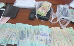 Cảnh sát đột kích sòng bạc trong rừng tràm, bắt quả tang 11 đối tượng