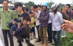 Video: Nhóm thanh niên đánh đu với tử thần trên đường và cái kết thảm khốc