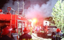 Cháy lớn tại nhà máy giấy trên đường tránh Huế