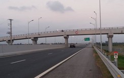 Đối tượng nào ném đá ô tô trên cao tốc?