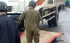 Cha thiệt mạng, con bị thương sau tai nạn với xe tải