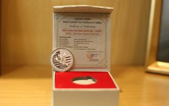 Xếp hàng từ sáng đến tối mua đồng xu kỷ niệm Thượng đỉnh Mỹ - Triều