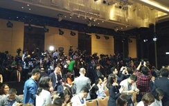 TT Donald Trump họp báo: Một phóng viên bị mời ra vì không tuân thủ an ninh